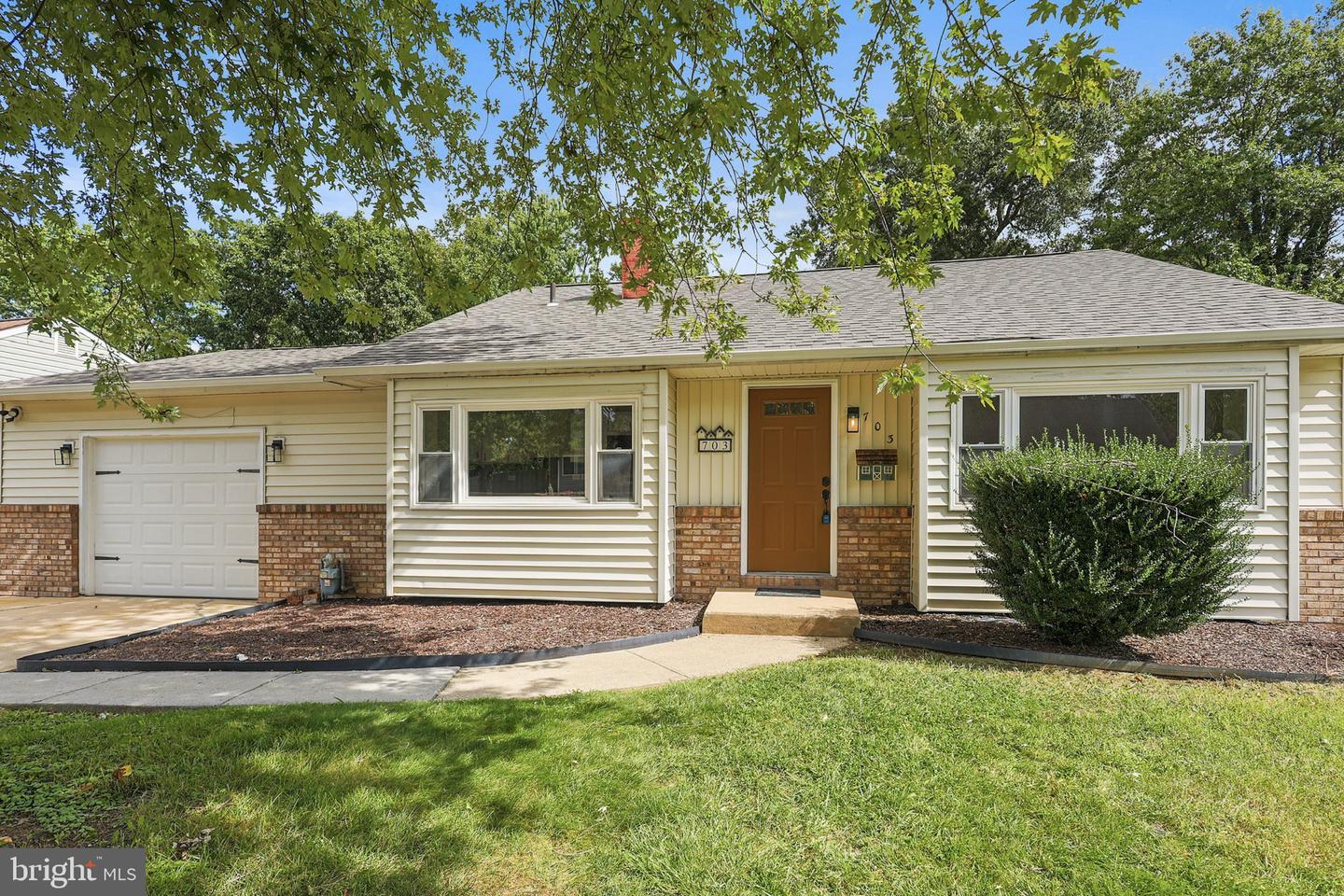 703 Shue Dr Property Photo 2