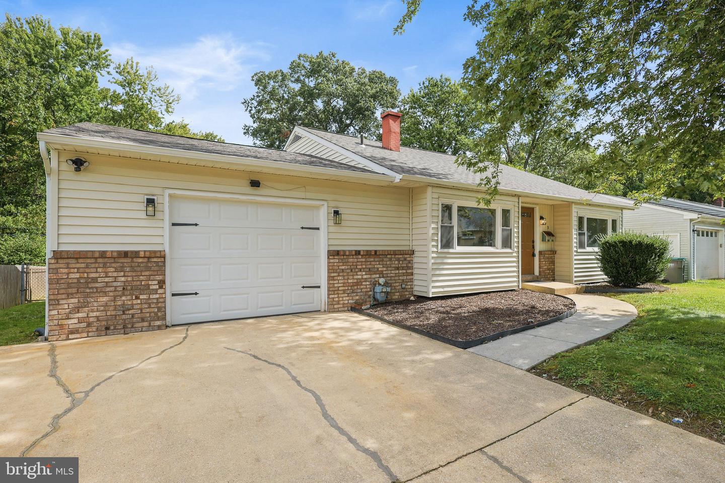703 Shue Dr Property Photo 3