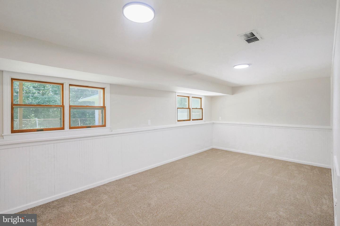 703 Shue Dr Property Photo 32