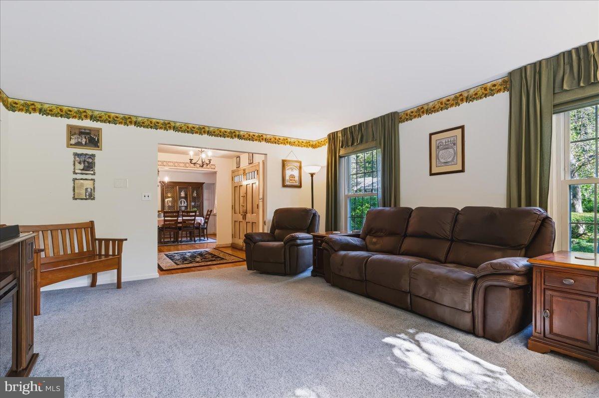 12 Broadbent Rd Property Photo 5