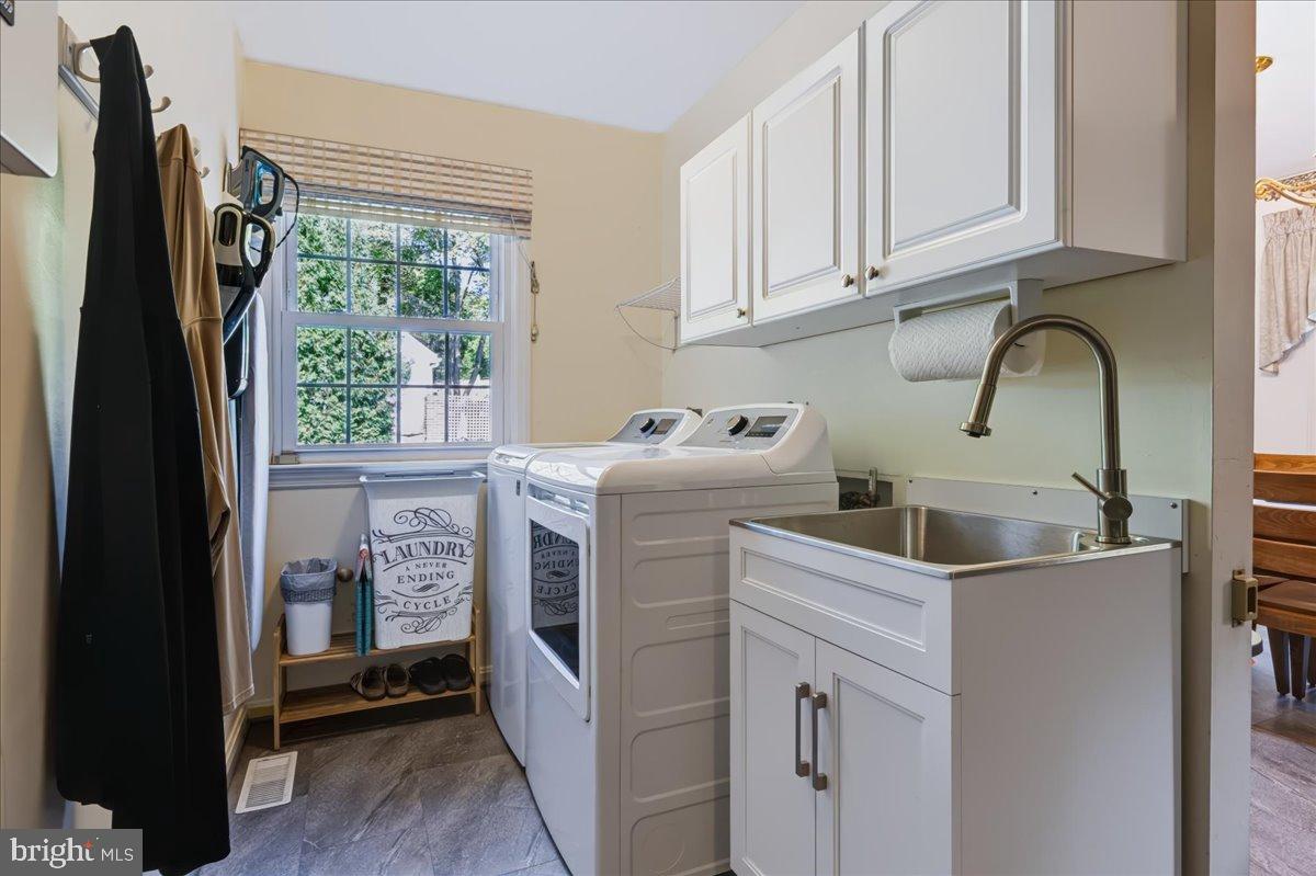 12 Broadbent Rd Property Photo 13