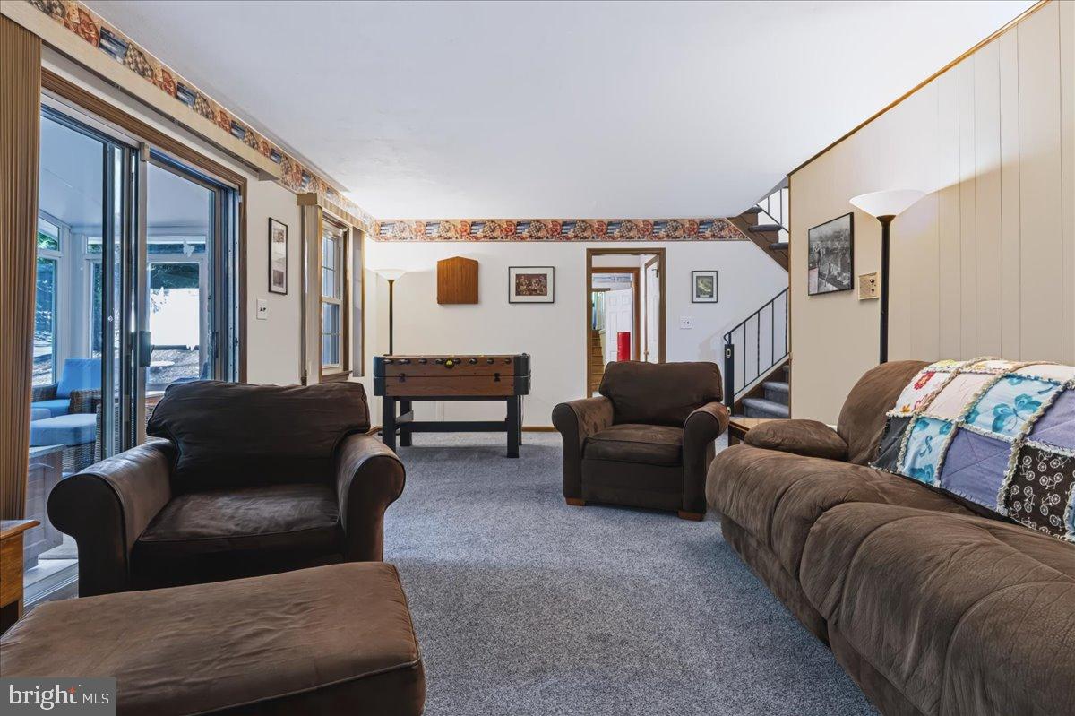 12 Broadbent Rd Property Photo 15
