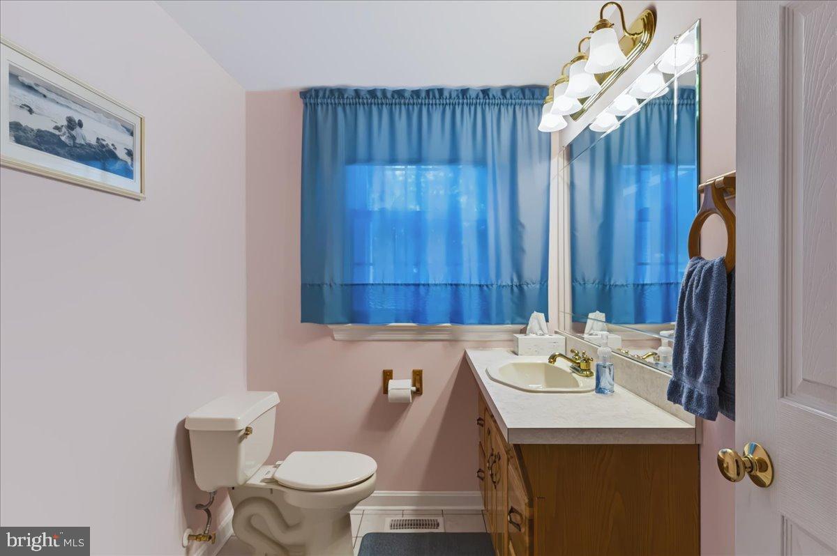 12 Broadbent Rd Property Photo 19
