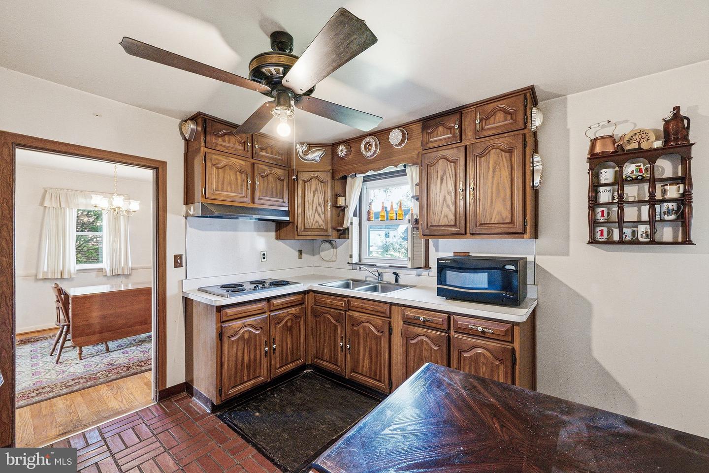 706 Woodside Ave Property Photo 10
