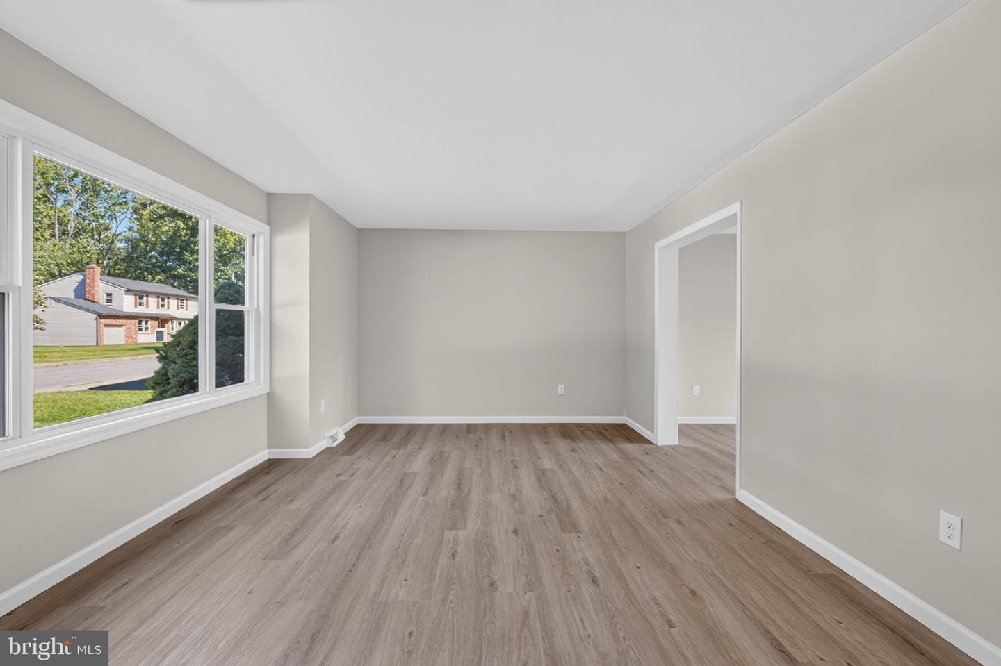5 Firethorn Ct Property Photo 9