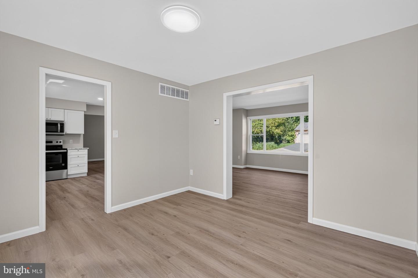 5 Firethorn Ct Property Photo 13