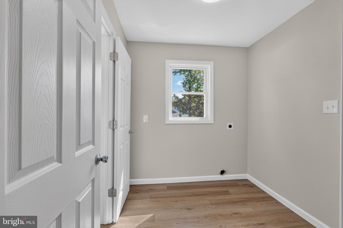 5 Firethorn Ct Property Photo 18