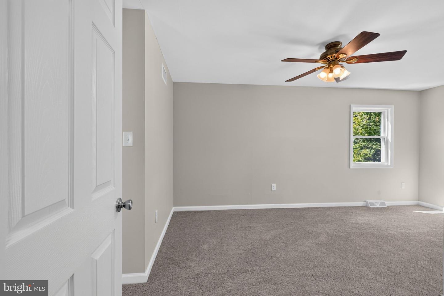 5 Firethorn Ct Property Photo 22