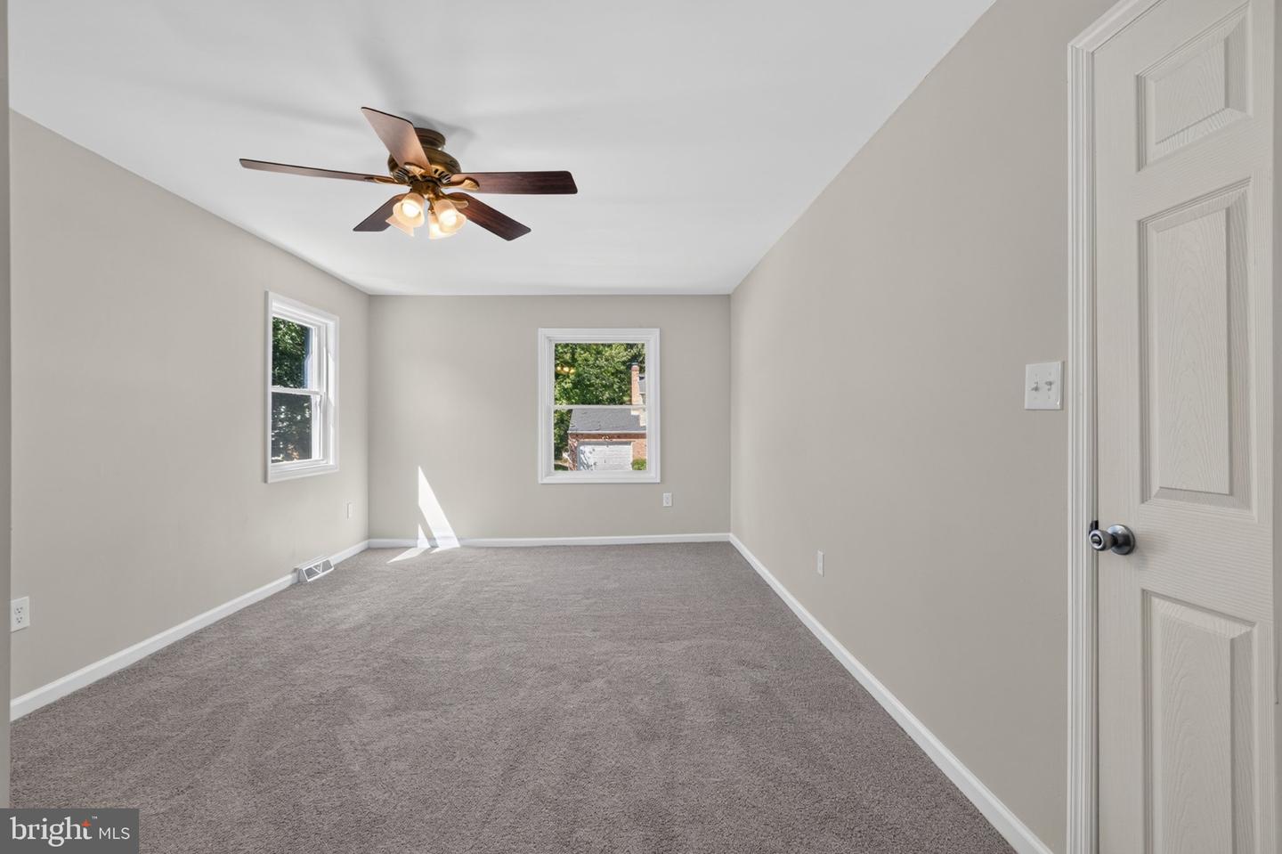5 Firethorn Ct Property Photo 23