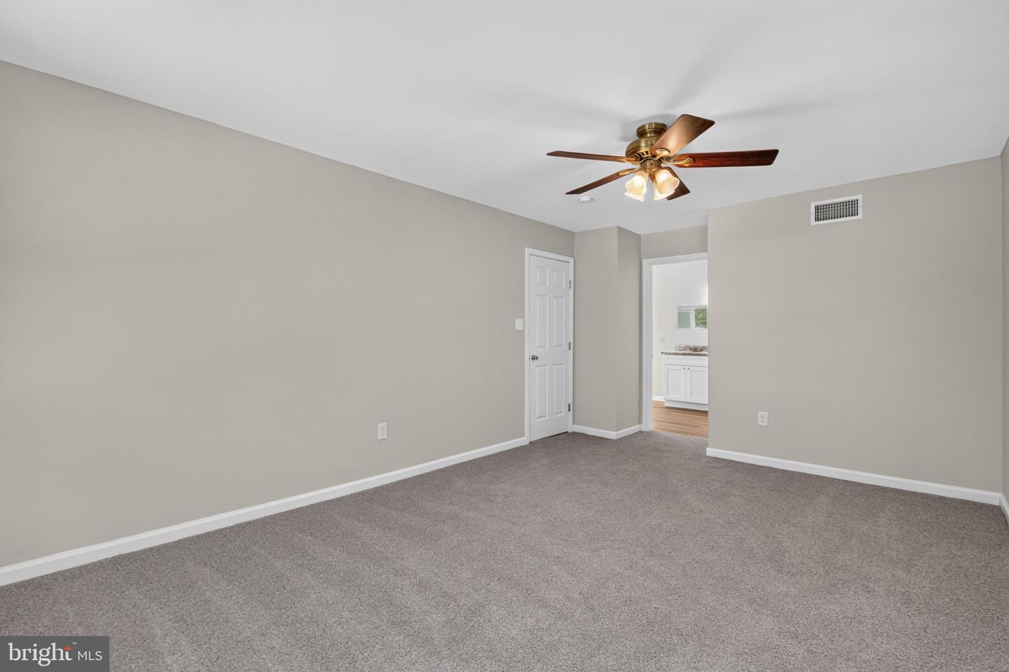 5 Firethorn Ct Property Photo 24