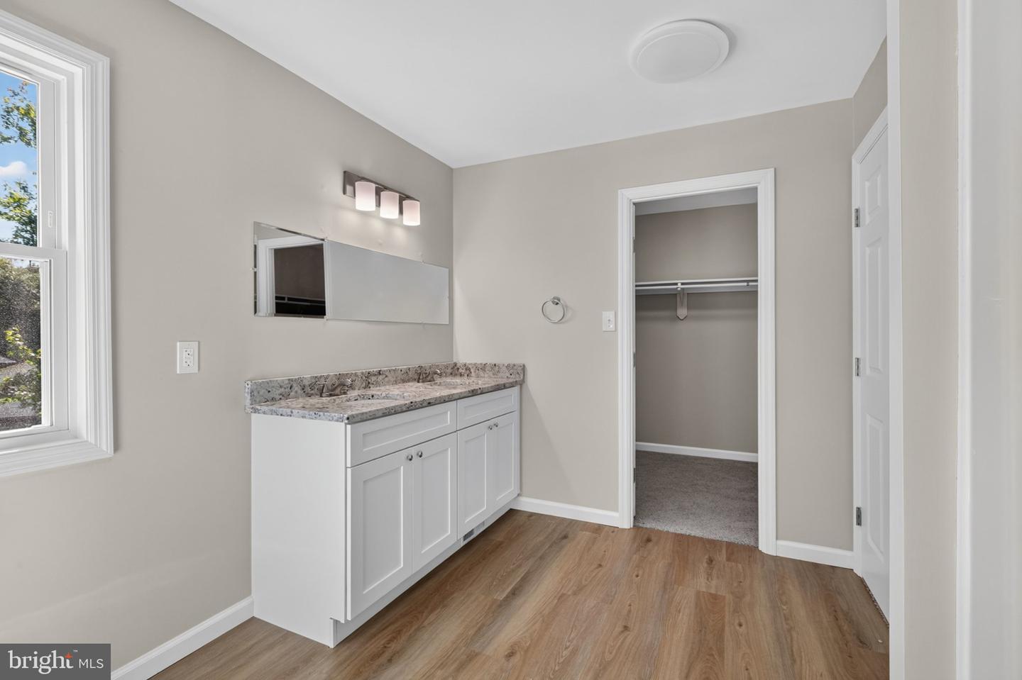 5 Firethorn Ct Property Photo 26