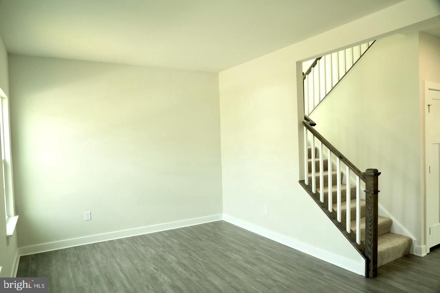 1331 Darling Dr Property Photo 6