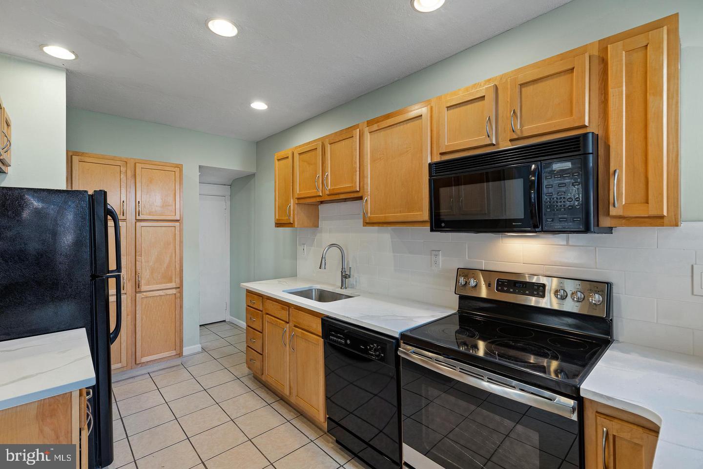 2807 N Monroe St Property Photo 18