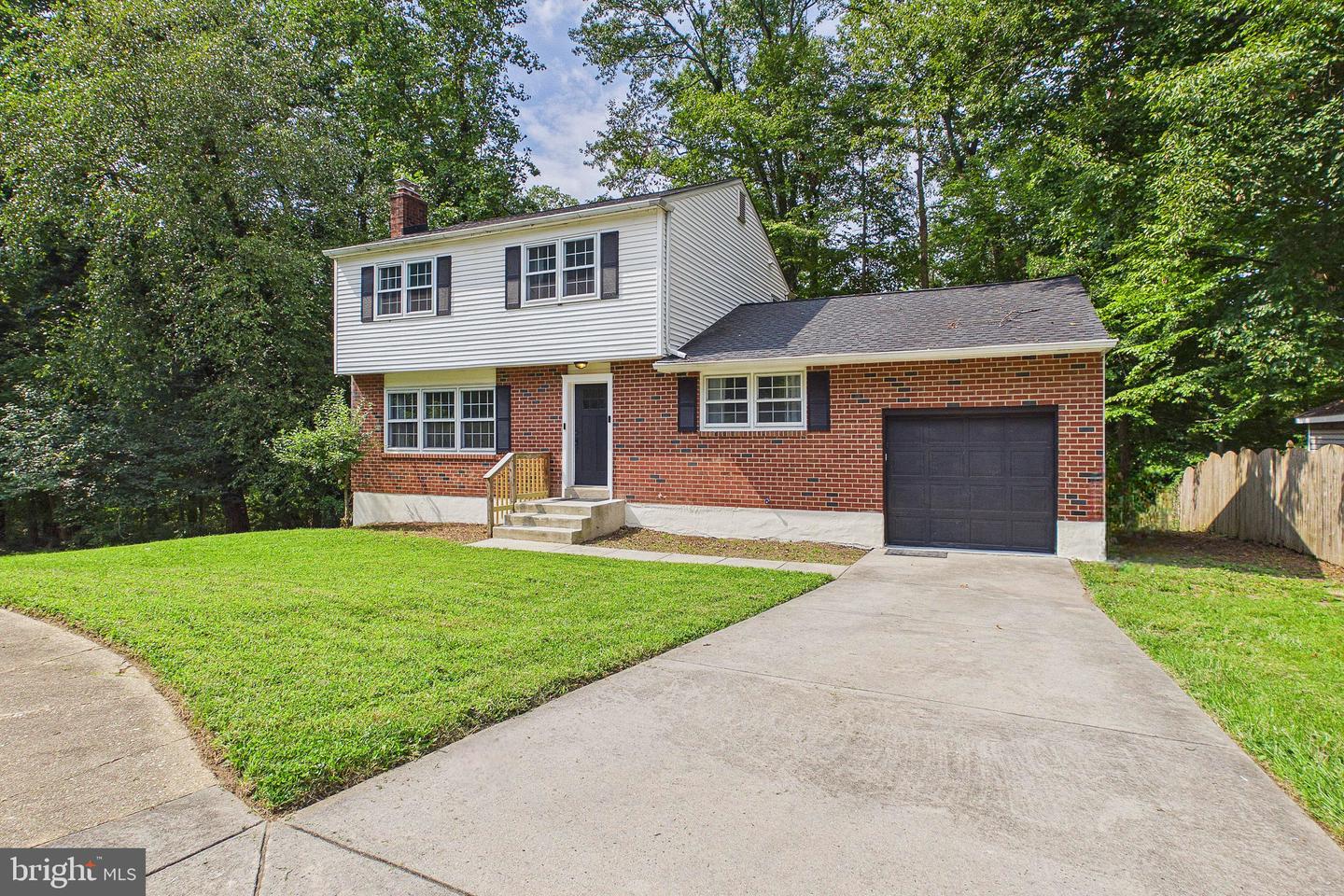 545 E HANNA DR Property Photo 1