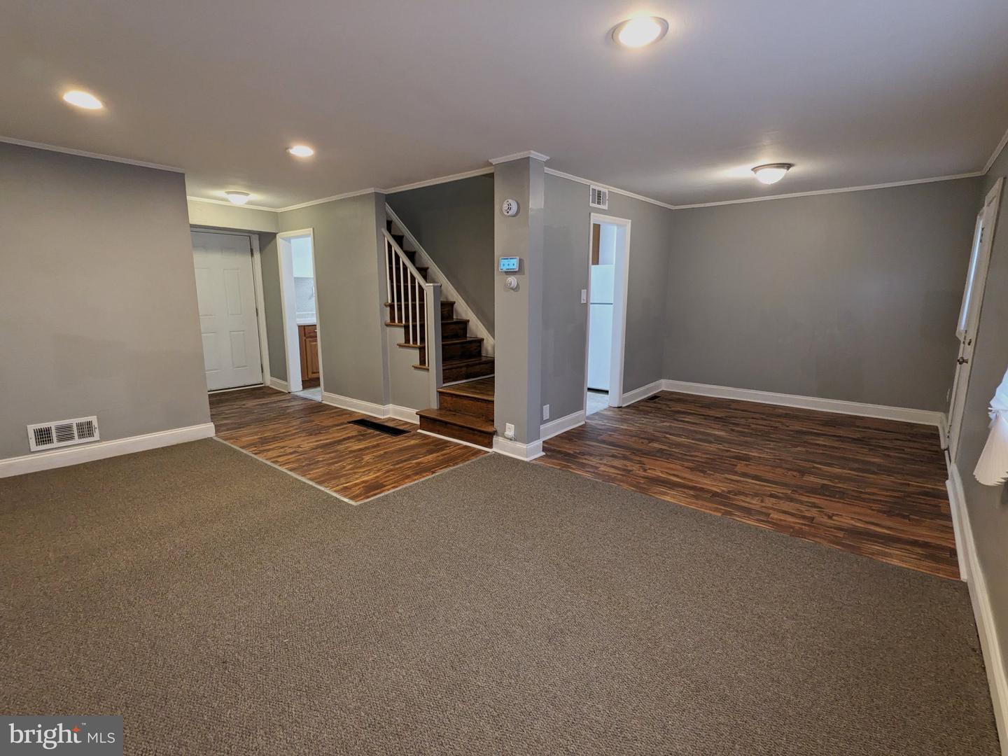 30 BEDFORD DR Property Photo 1