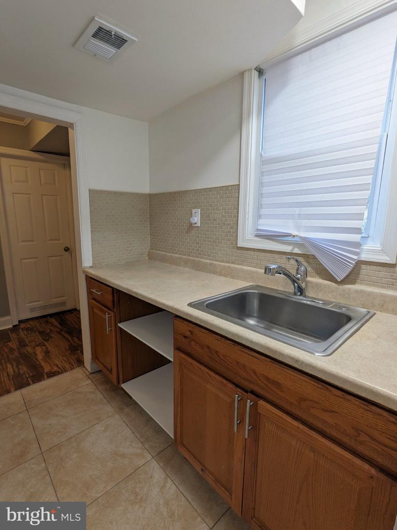 30 Bedford Dr Property Photo 4