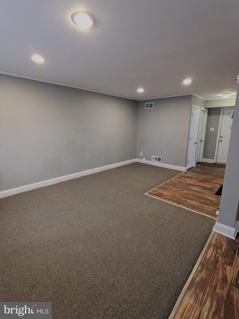 30 Bedford Dr Property Photo 5