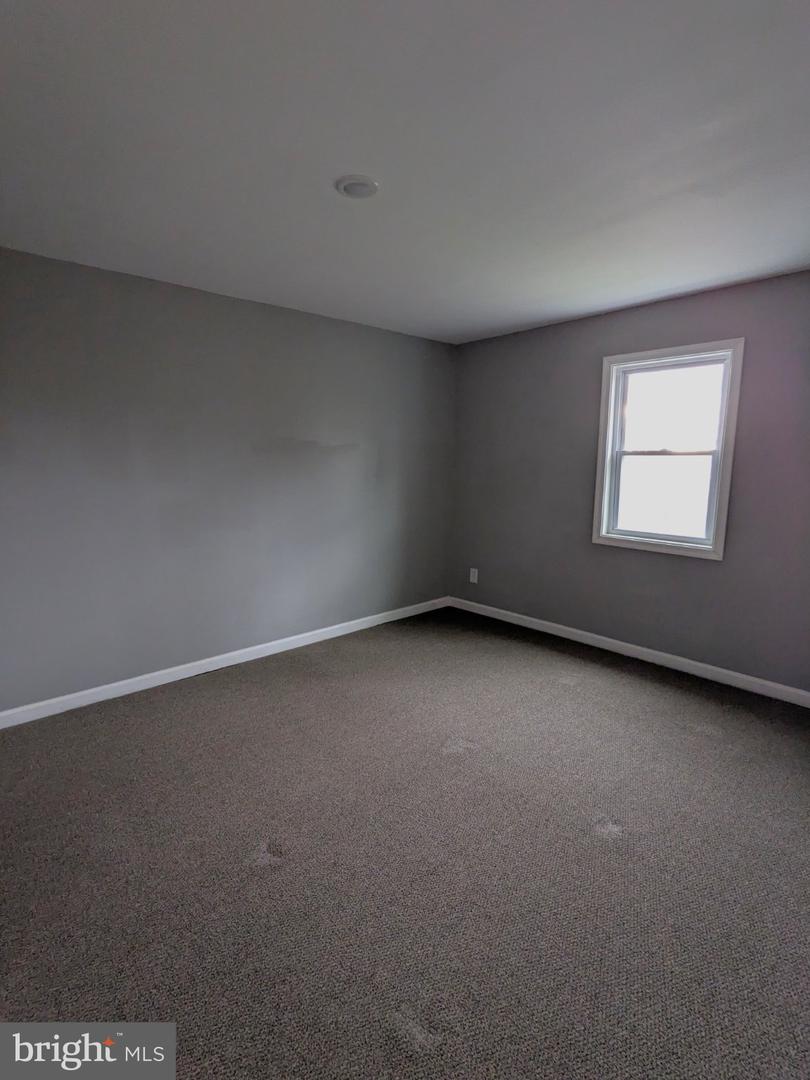 30 Bedford Dr Property Photo 8