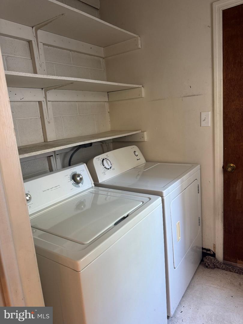 18 Patrick Henry Ct Property Photo 7
