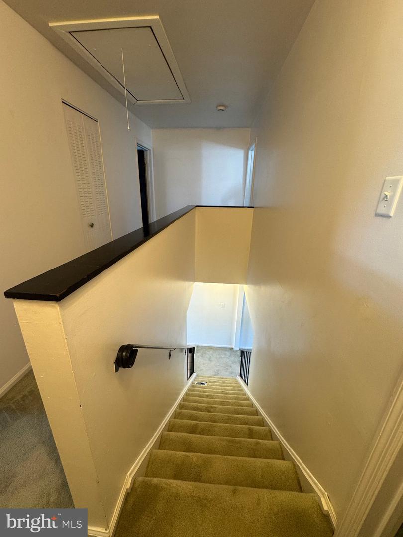 18 Patrick Henry Ct Property Photo 11