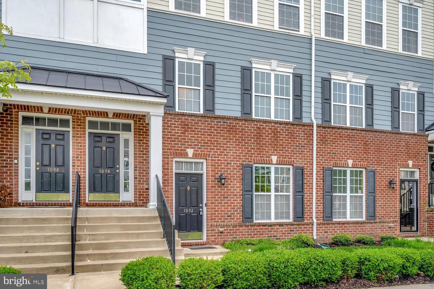 1092 WORTH LN Property Photo 1