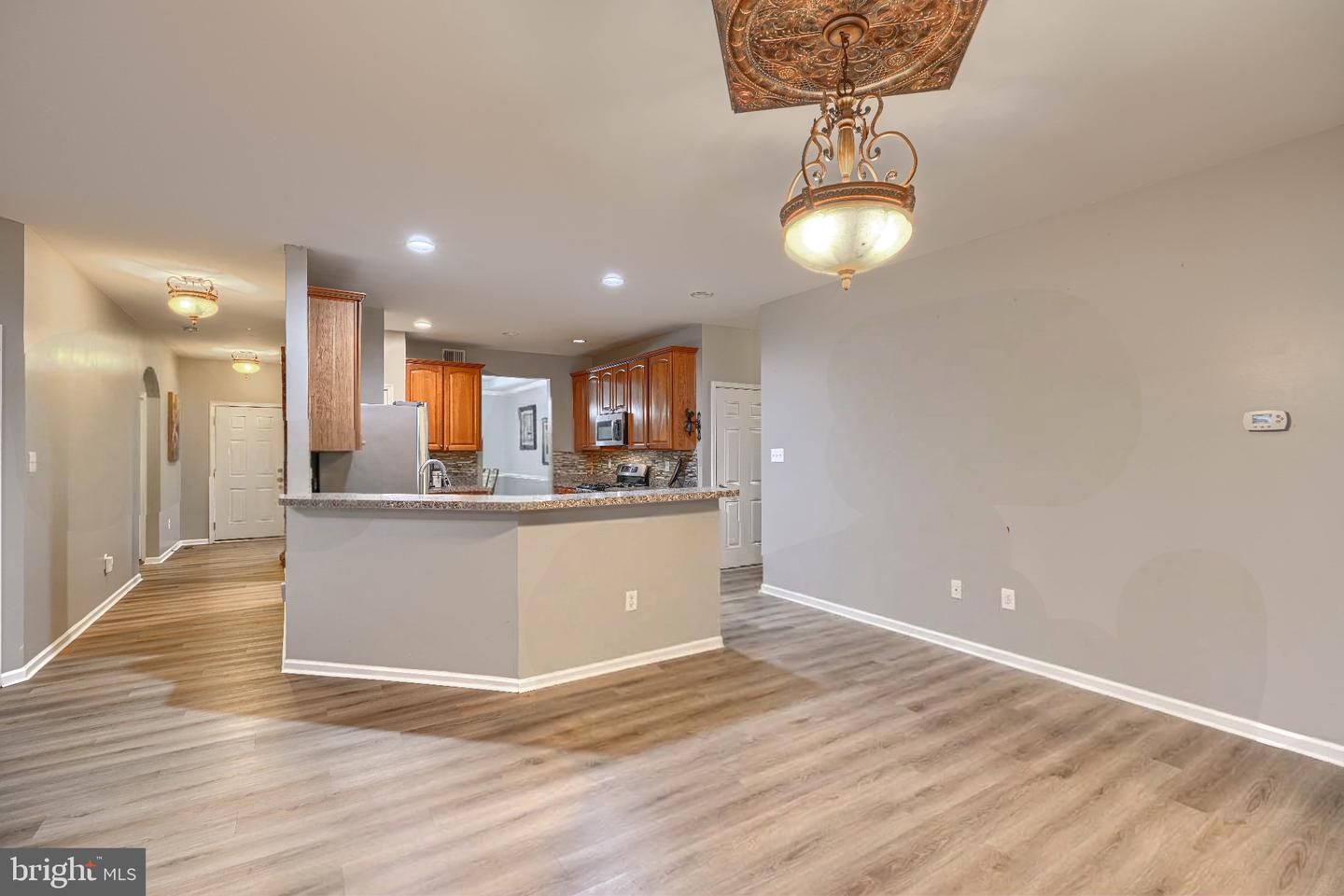 420 Winterberry Dr Property Photo 10