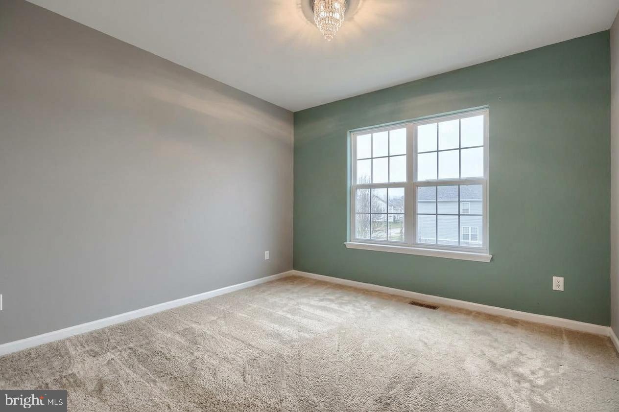 420 Winterberry Dr Property Photo 32