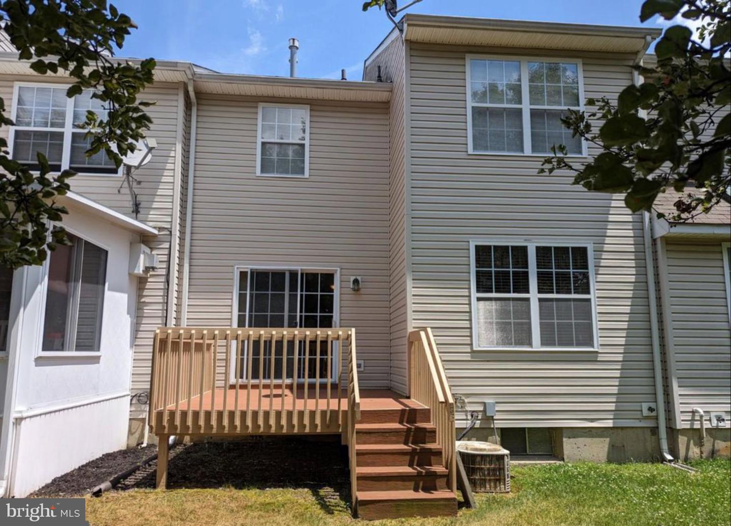 216 Beckington Ct Property Photo 3