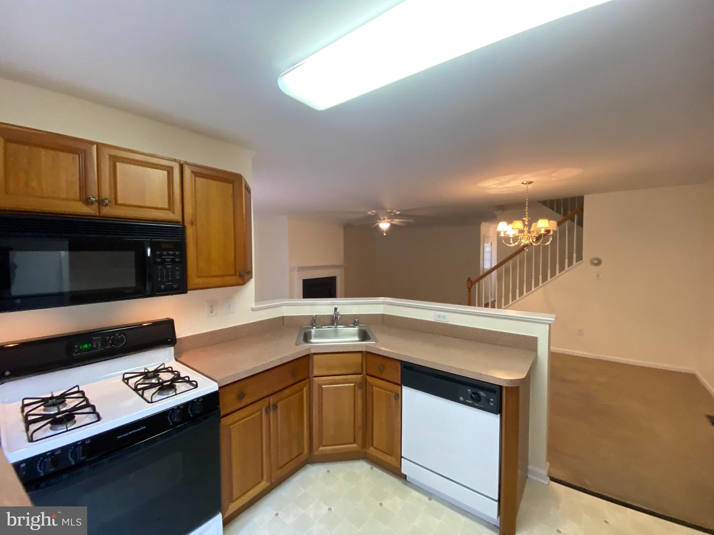216 Beckington Ct Property Photo 7