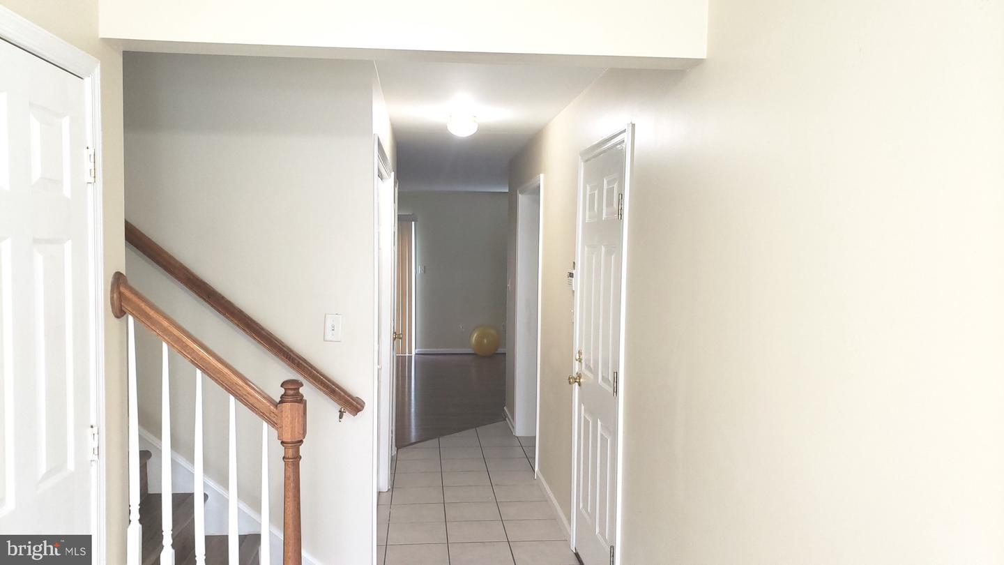 527 Red Bud Ct Property Photo 2