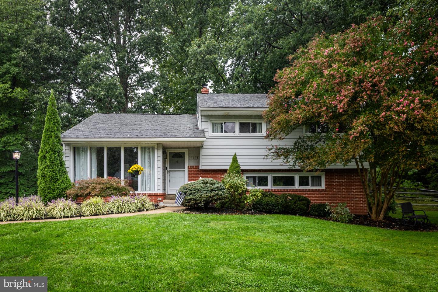 2104 ALLENDALE RD Property Photo 1