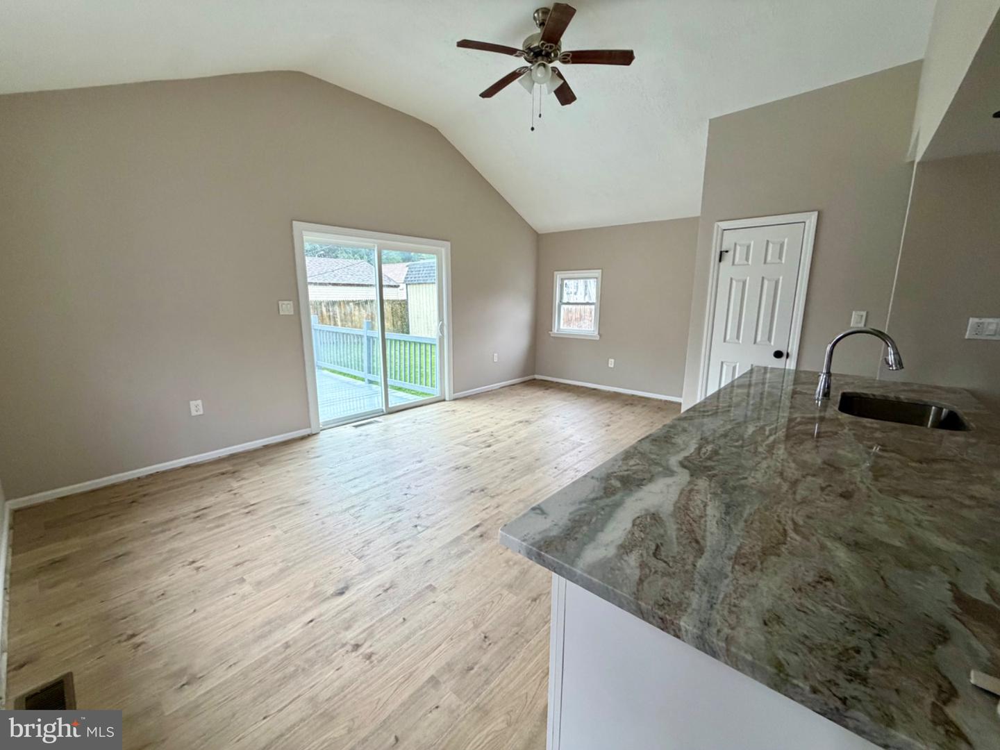 727 Woodtop Rd Property Photo 17