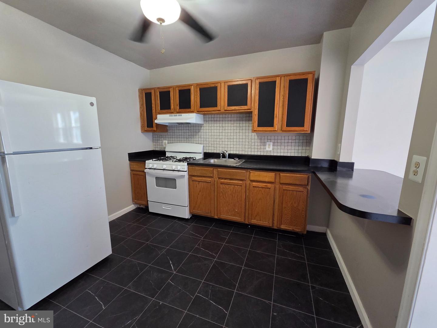 304 Concord Ave #2 Property Photo 16
