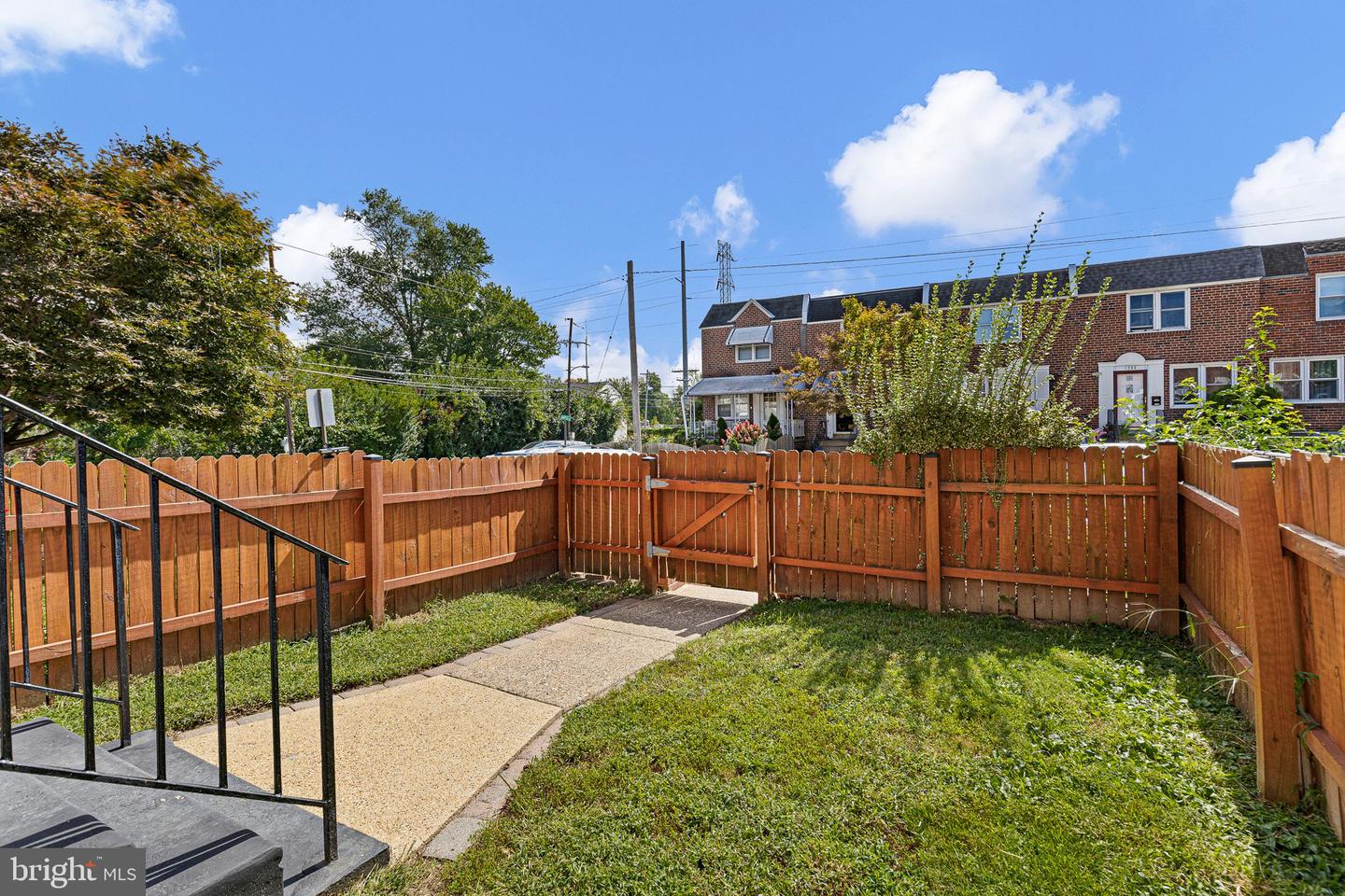 1203 Maple Ave Property Photo 4
