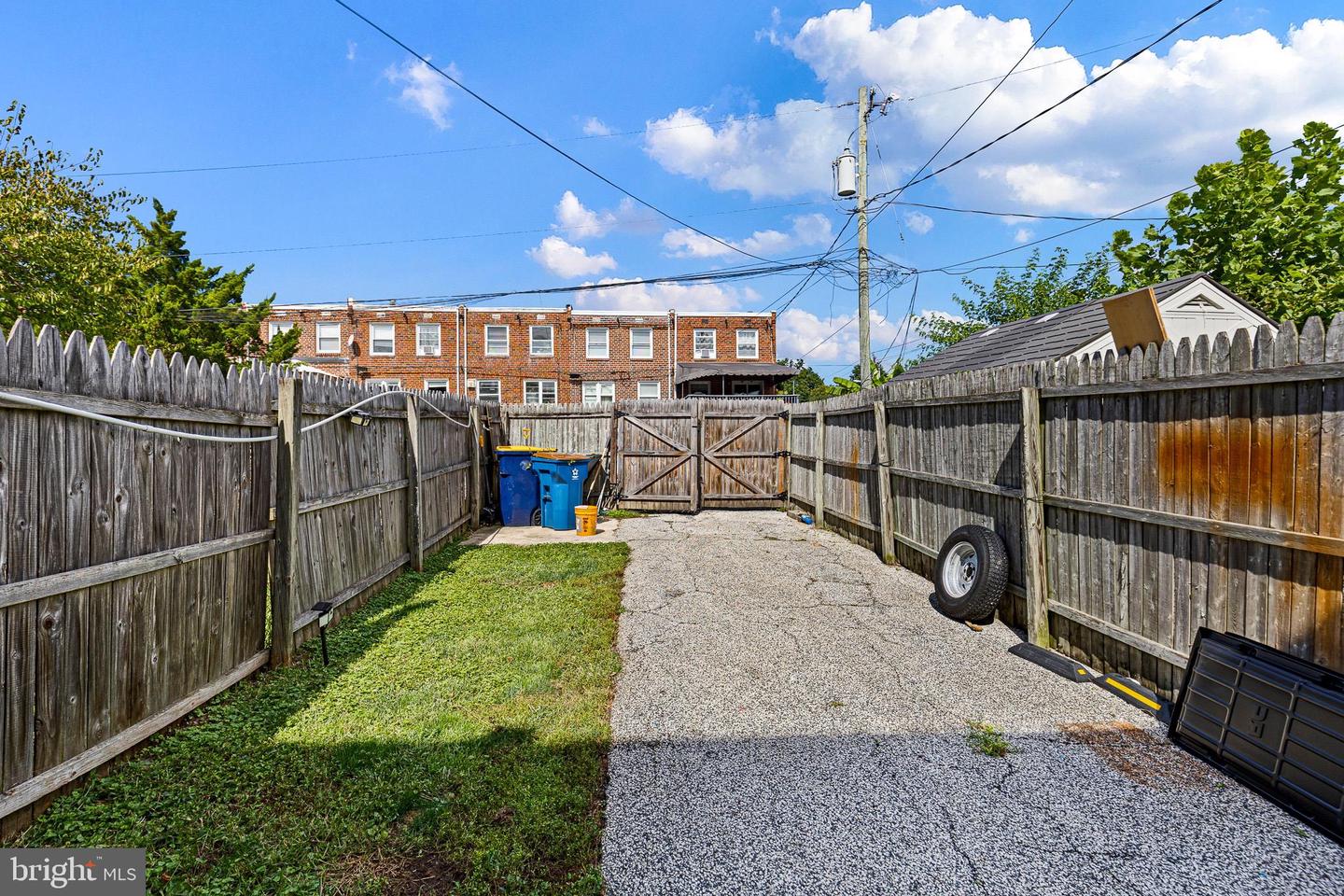 1203 Maple Ave Property Photo 5