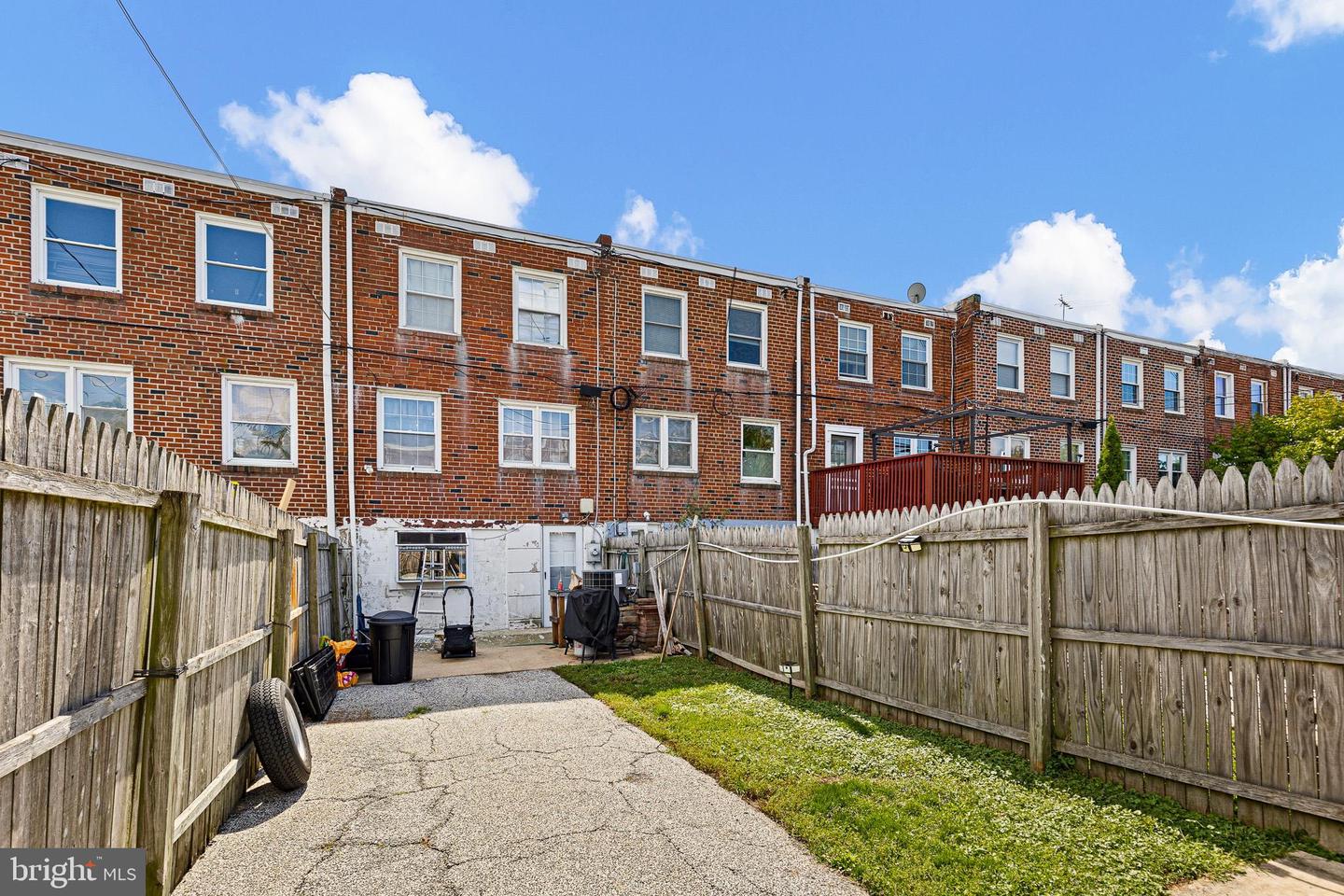 1203 Maple Ave Property Photo 9