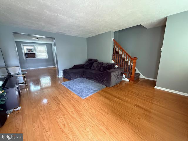 3082 W Court Ave Property Photo 8