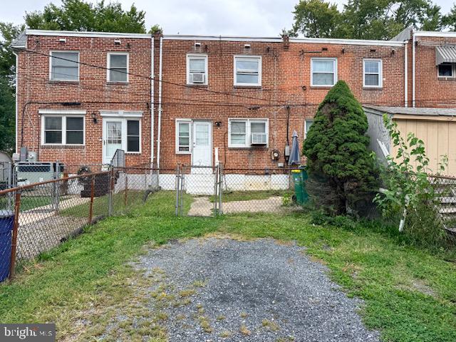 3082 W Court Ave Property Photo 23