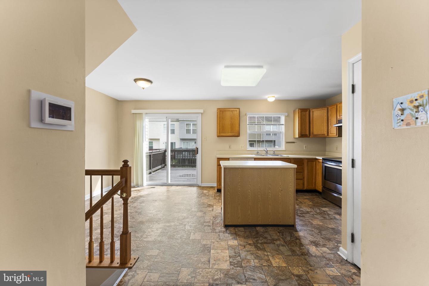 111 Lauren Pl Property Photo 6