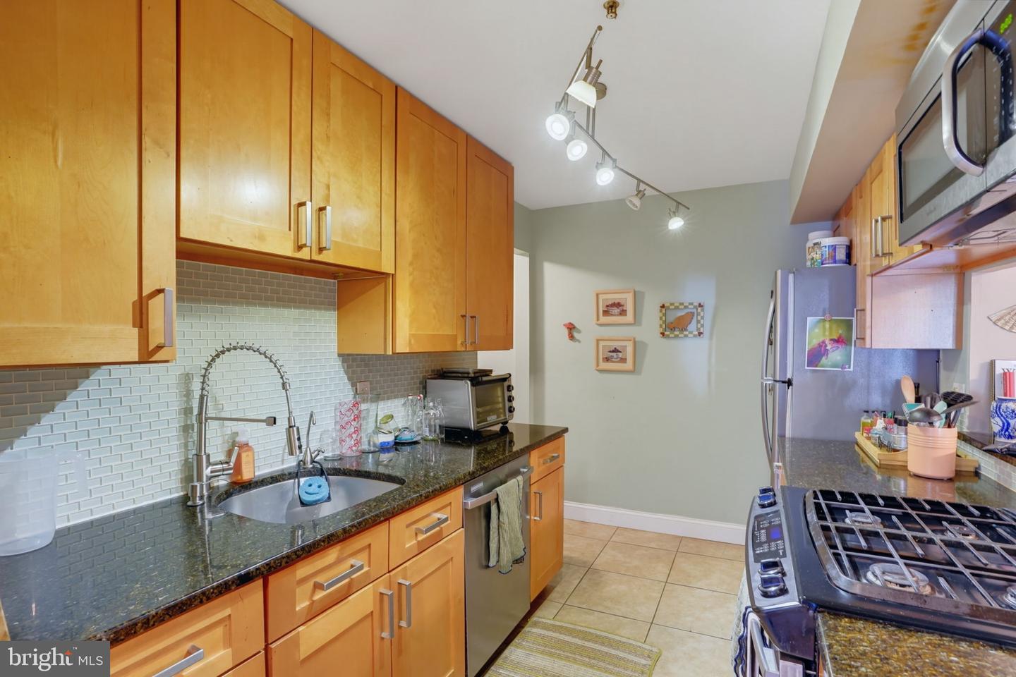 2906 Waters Edge Dr #263 Property Photo 13