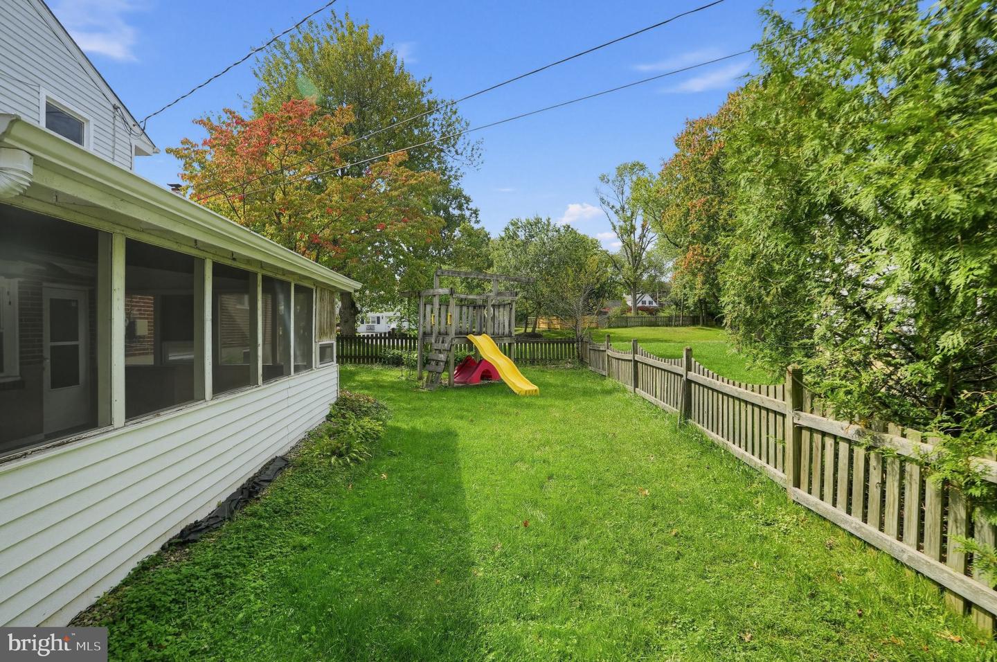 1901 Longcome Dr Property Photo 34