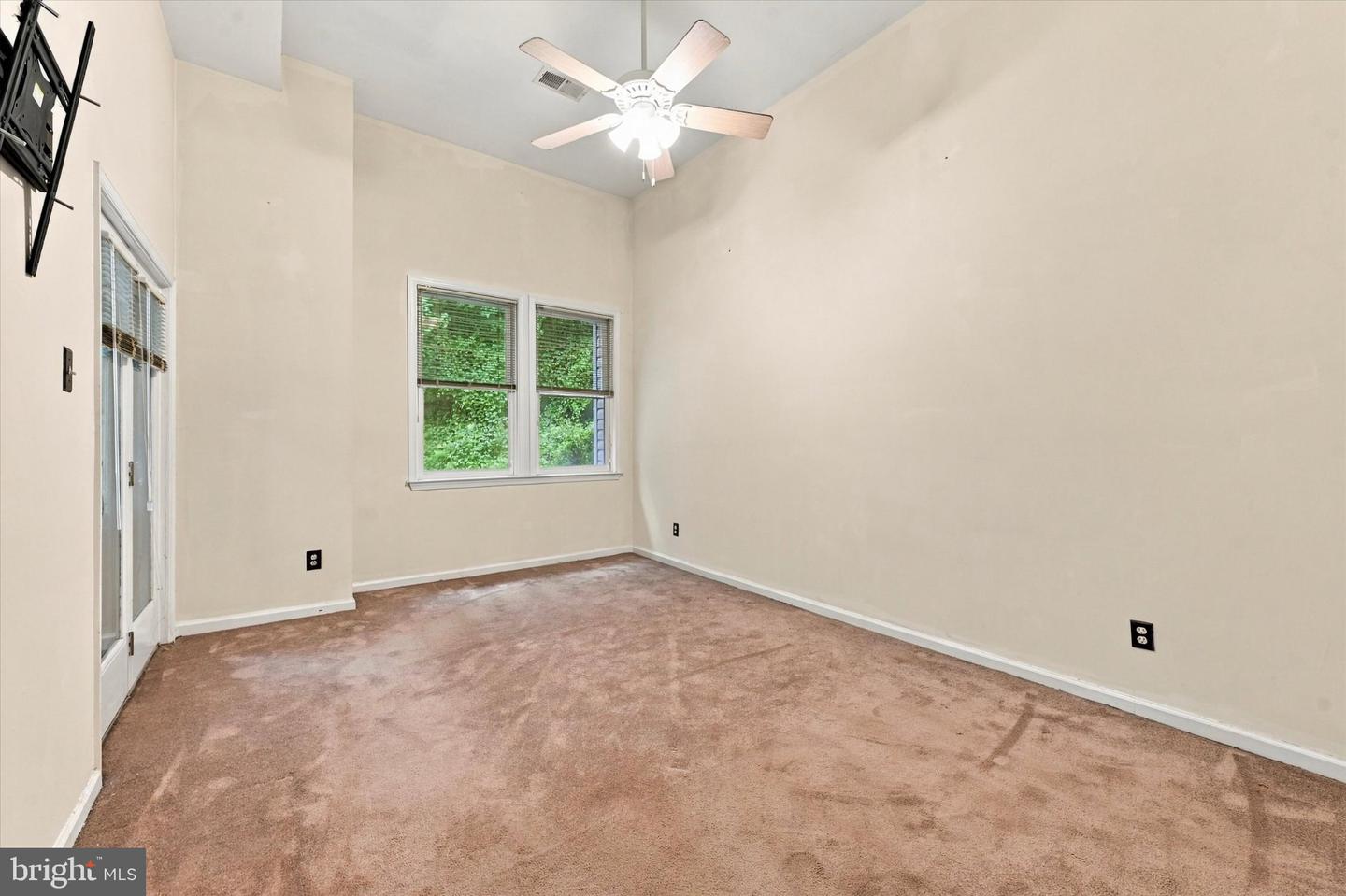 5401 Diana Dr #187 Property Photo 11