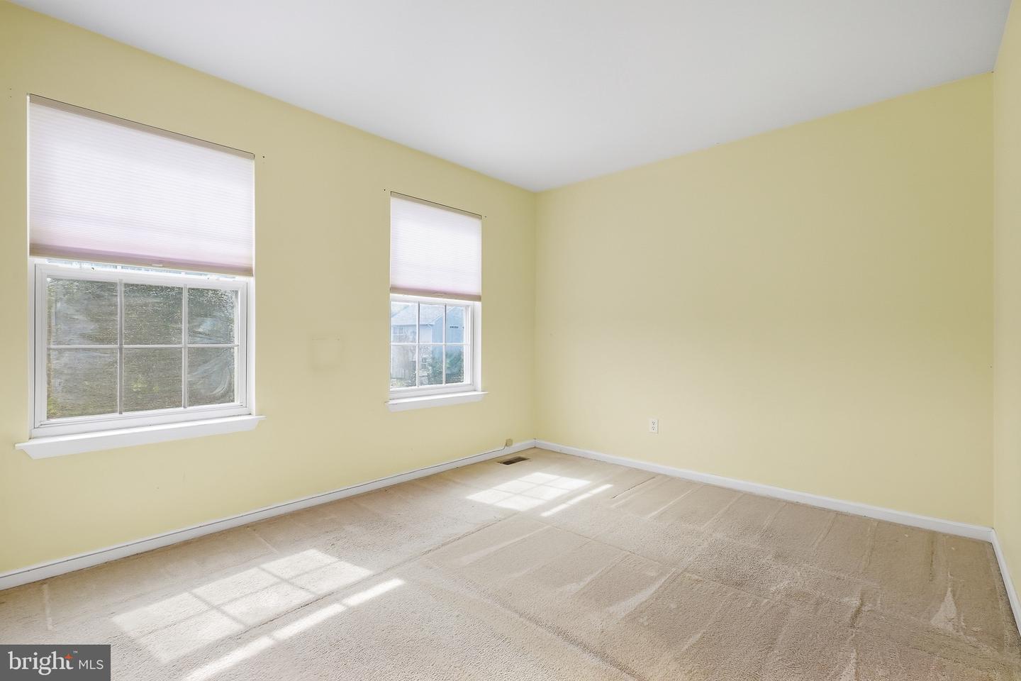 54 Maureen Way Property Photo 22