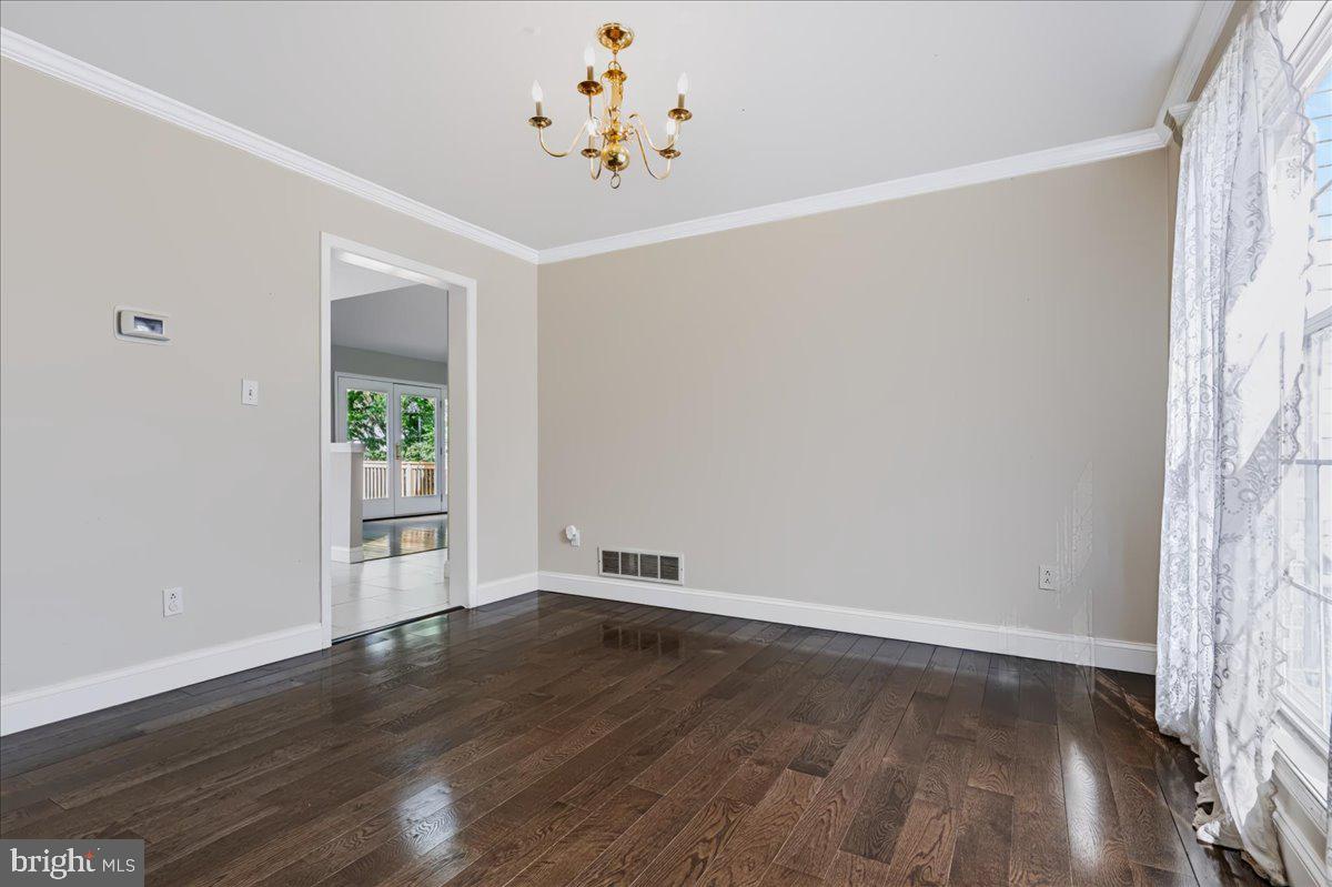 405 Wilson Ct Property Photo 5