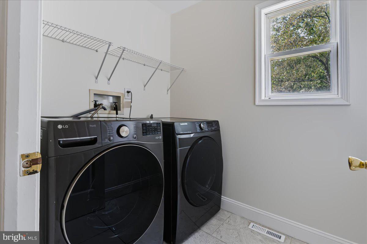 405 Wilson Ct Property Photo 13