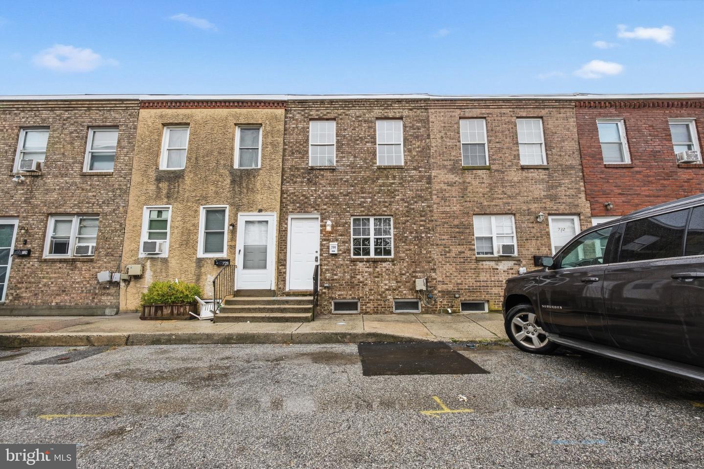 730 Clark St # Property Photo 1