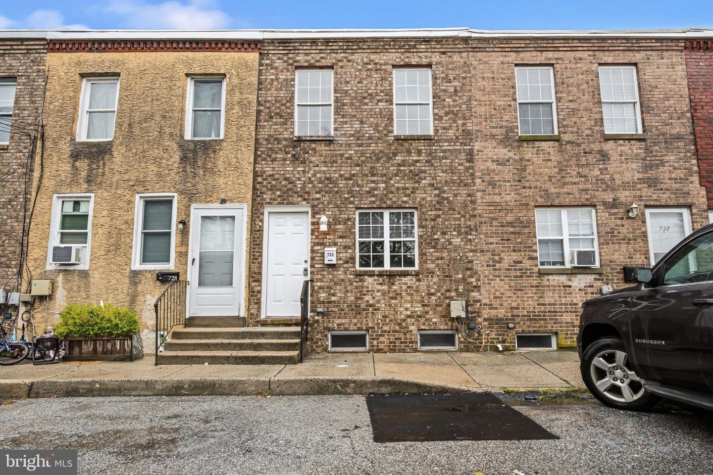 730 Clark St # Property Photo 2