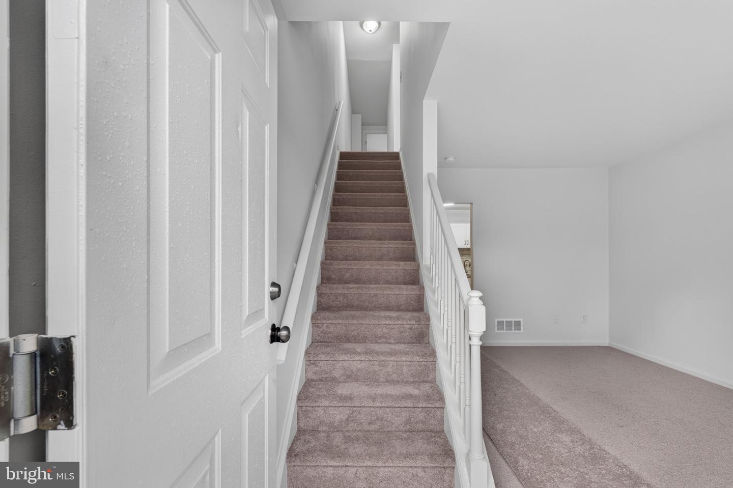 730 Clark St # Property Photo 5