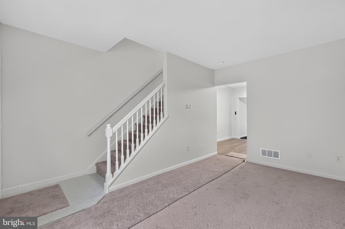 730 Clark St # Property Photo 6