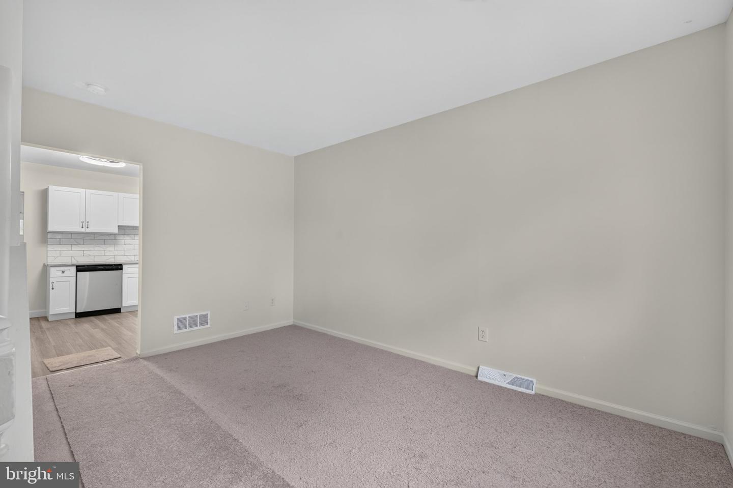 730 Clark St # Property Photo 8